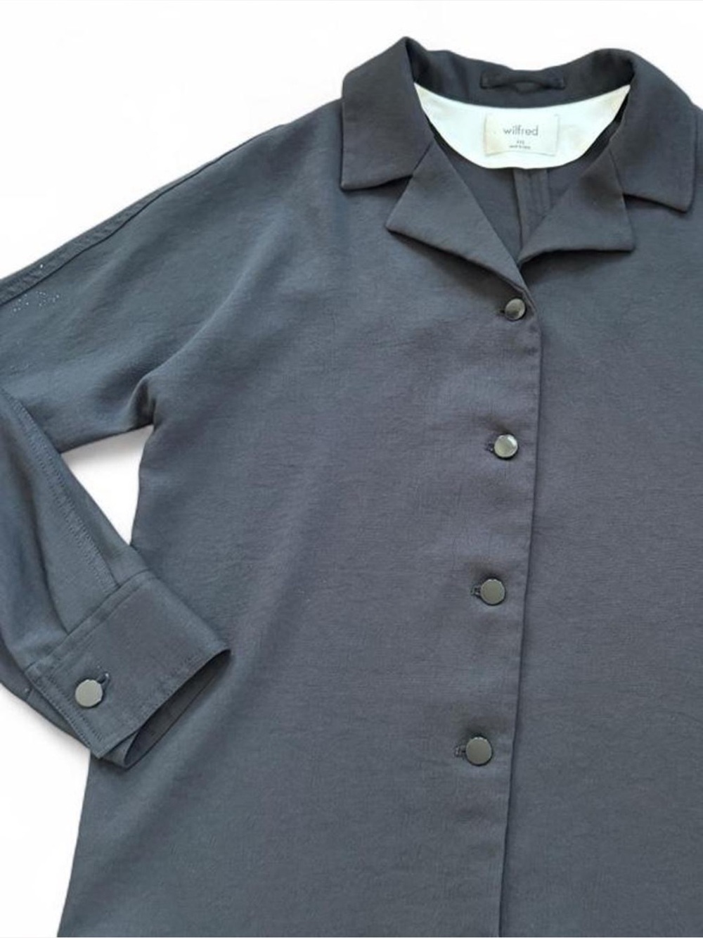 Wilfred Aritzia Freeform Shirt Size XXS Black Metal Buttons